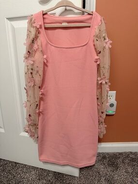Pink Floral Appliqué Sleeve Shift Dress